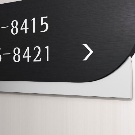 創(chuàng)意展示廳桌椅設(shè)計(jì)案例分享：展示產(chǎn)品與品牌的獨(dú)特風(fēng)格